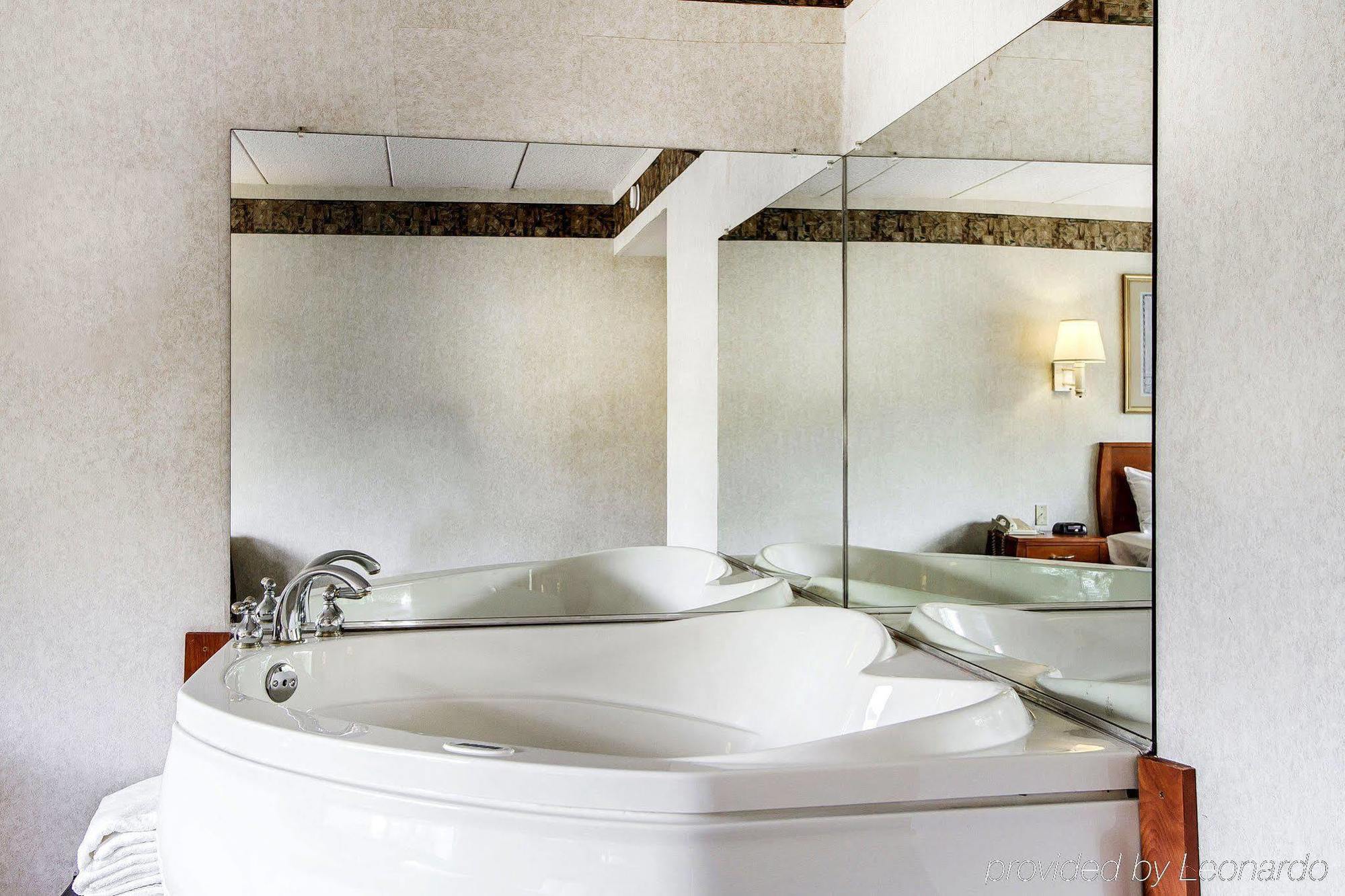 Holiday Inn Express & Suites Waterville - North By Ihg Exteriér fotografie