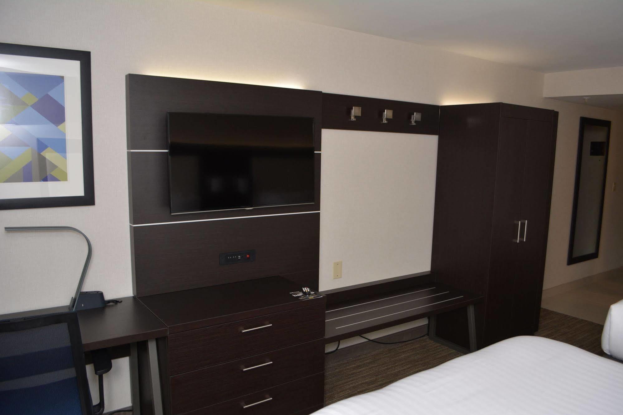 Holiday Inn Express & Suites Waterville - North By Ihg Exteriér fotografie